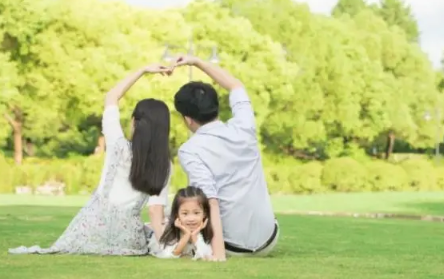 儿子结婚妈妈穿什么服装最合适 儿子结婚妈妈穿什么服装最合适