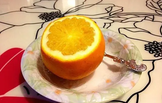 盐蒸橙子不适合哪些人群吃 盐蒸橙子适合什么人吃