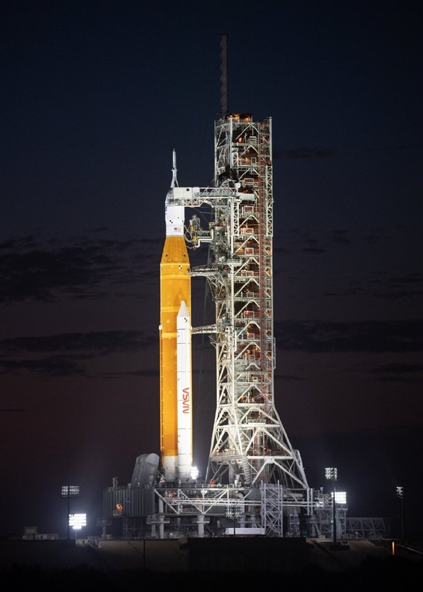 NASA今天下午发射阿尔忒弥斯1号登月火箭:这次燃料还没泄漏
