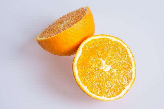 冰糖蒸橙子可以每天吃吗 冰糖蒸橙子天天吃好吗