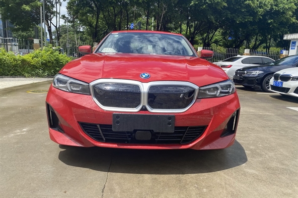 34.99万起的电动3系值吗?体验宝马i3