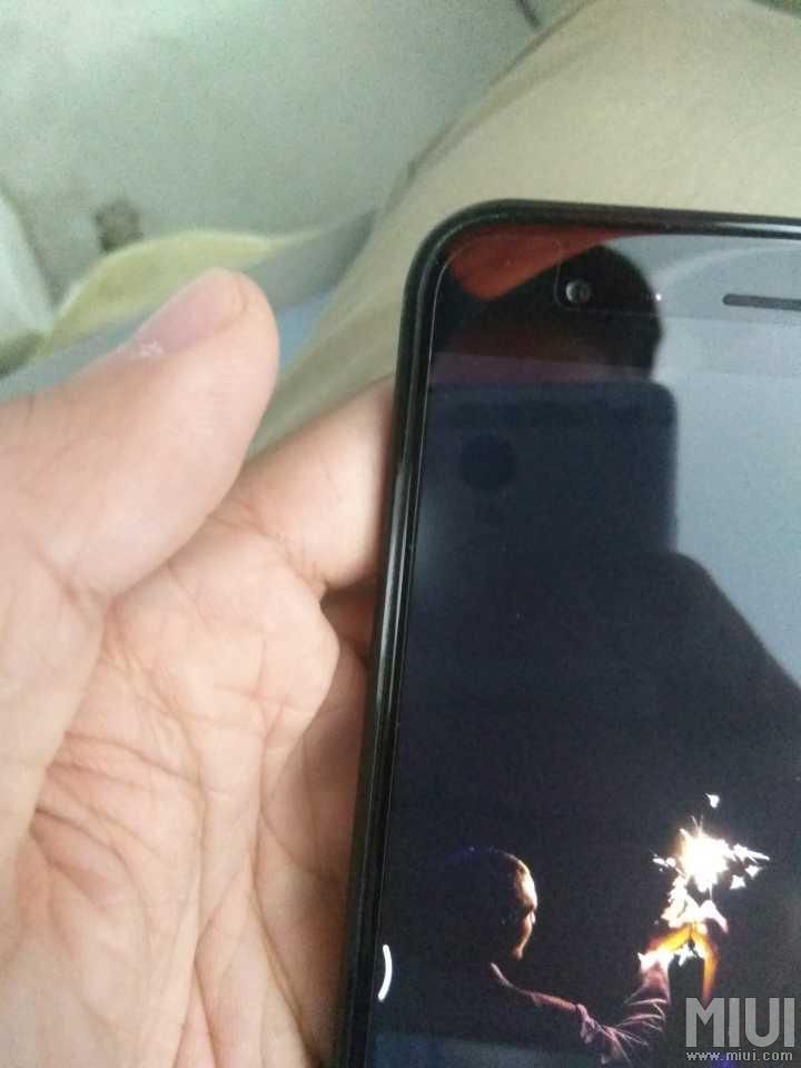 手机怎么漏光(手机怎么连接电脑)