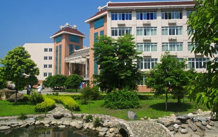 中医药大学在哪(哪个中医药大学最好)