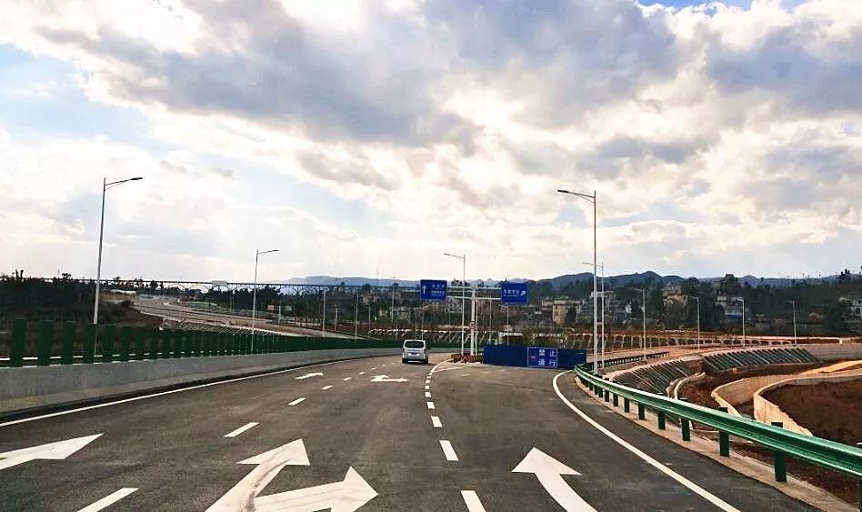 弥勒高铁站在哪里(昆明到弥勒的高铁站在哪里)