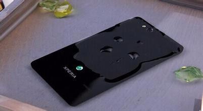 手机进水闪屏怎么办(手机屏幕进水了怎么处理方法)