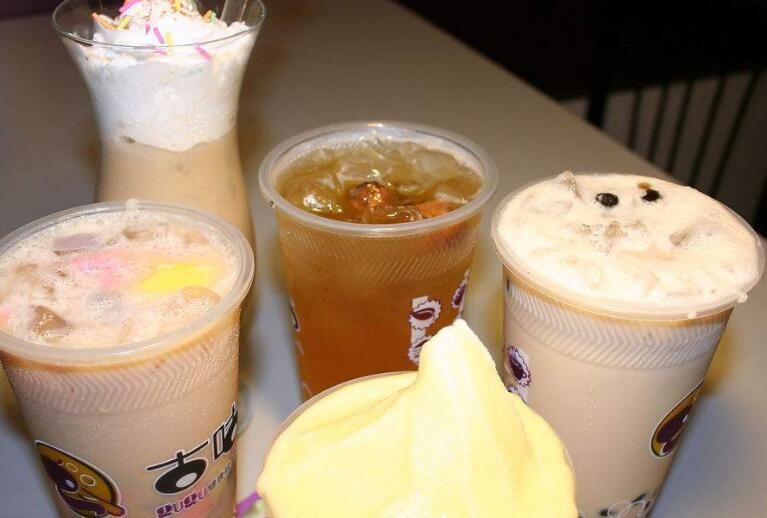 奶茶店亏本在哪里(奶茶店适合开在哪里)