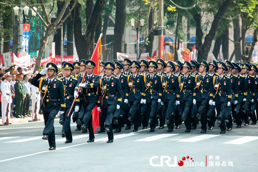 包含阅兵仪式在哪举行的的词条