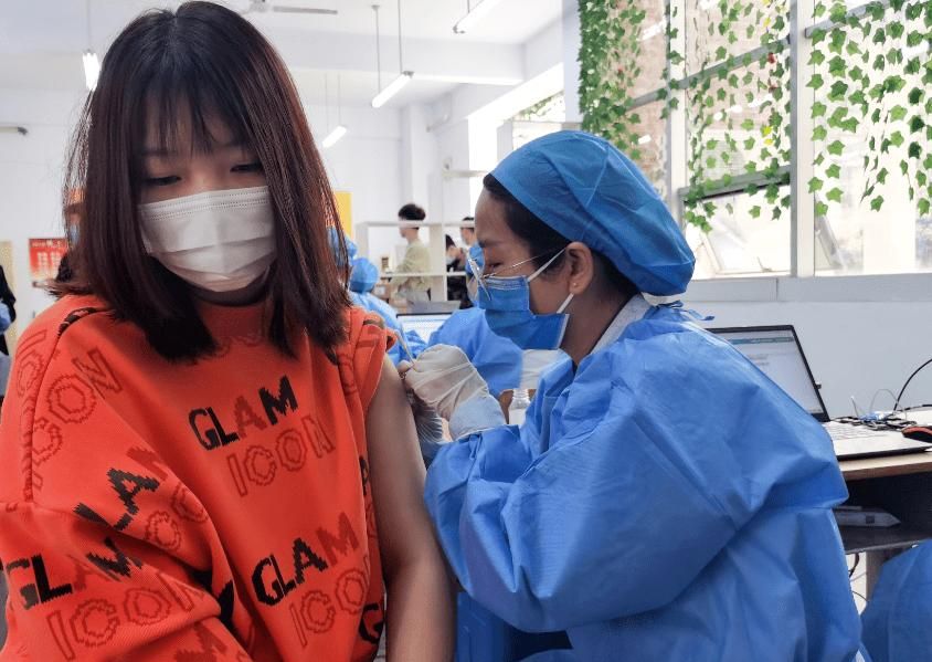 回学校是不是要打疫苗(研三是不是可以不回学校)