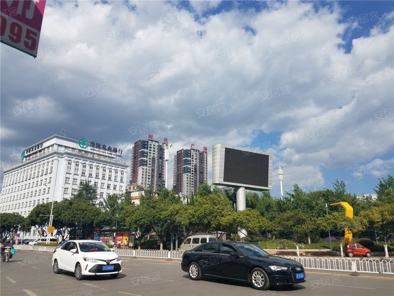 时代广场在哪个区(重庆时代广场有哪些品牌)