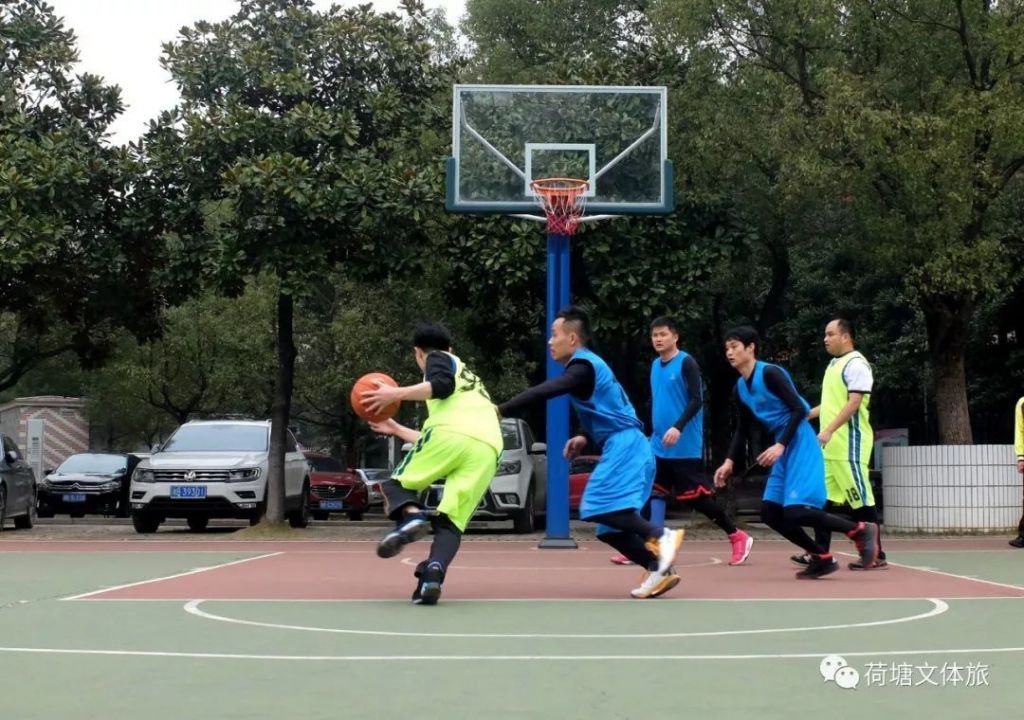 包含篮球三人行进间传球有哪些的词条