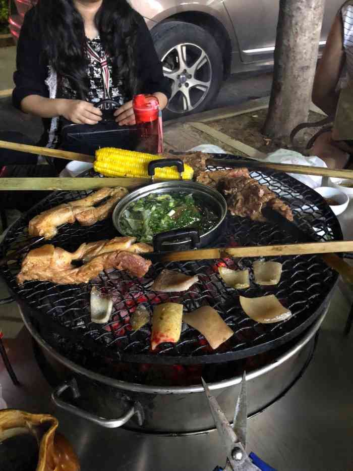 火焰山烧烤在哪里(火焰山烧烤加盟总部)