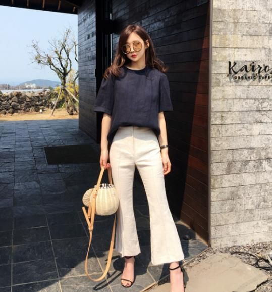休闲t恤裤搭配图片(t恤衫搭配什么裤子女)