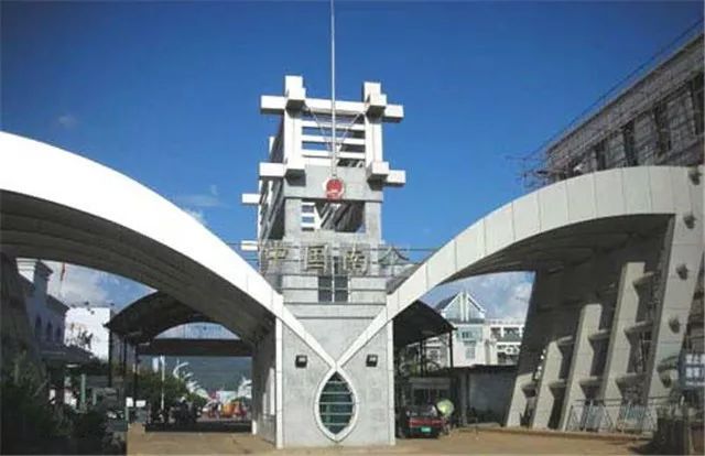 陇川县云南省(陇川县云南省民族中学晚会)