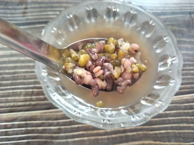 关于赤小豆可以用黄豆熬粥吗的信息