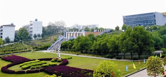 株洲市五中在哪里(株洲市五中老师名单)