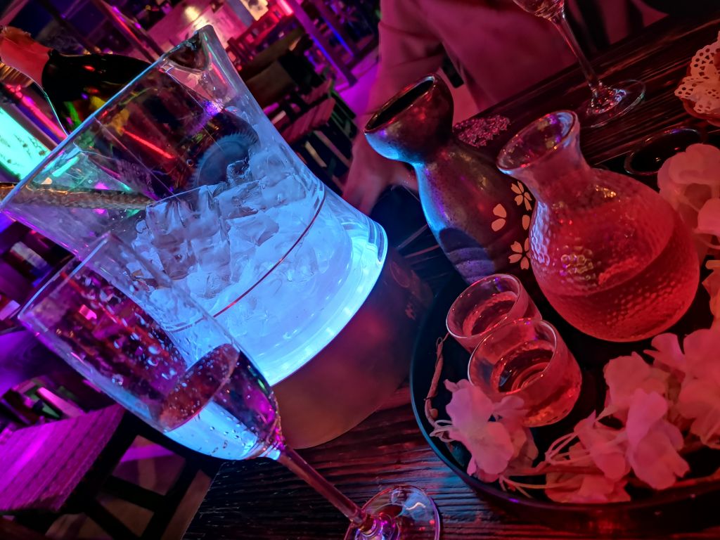 南昌bug酒吧在哪里(南昌c2酒吧事件在线观看)