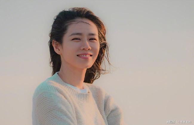 关于一个男的有同居女友的信息