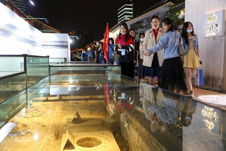 关于夜娱直播在哪下载的信息