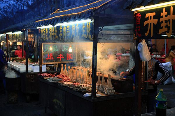 开封武夷夜市在哪(武夷山农民街怎么样)