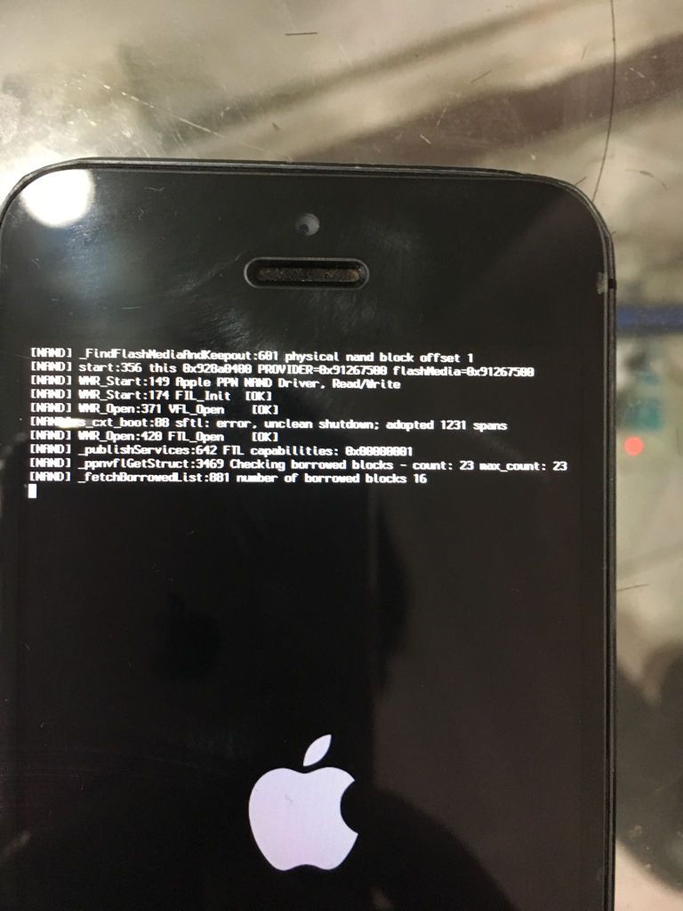 苹果手机进水充不了电怎么办(iphone13进水充不了电)