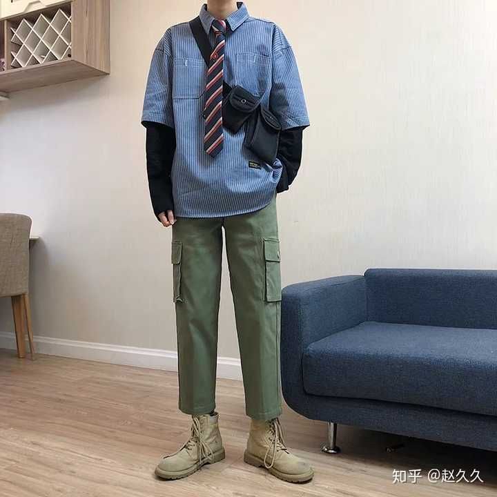 配什么裤子衣服(衣服裤子颜色搭配口诀)