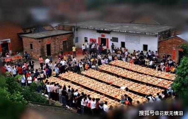 许屋村在哪(遂溪许屋村现在多少人)