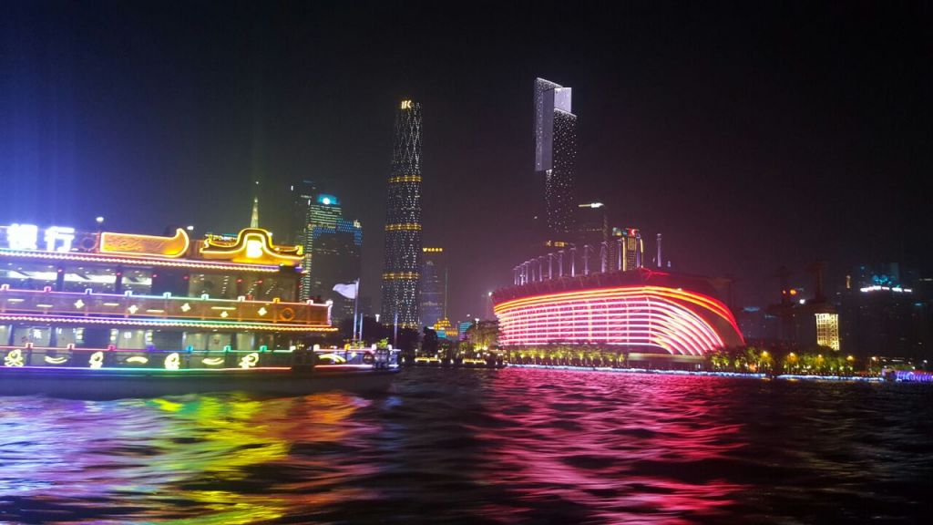 珠江夜游在哪里买票(天字码头珠江夜游时间)