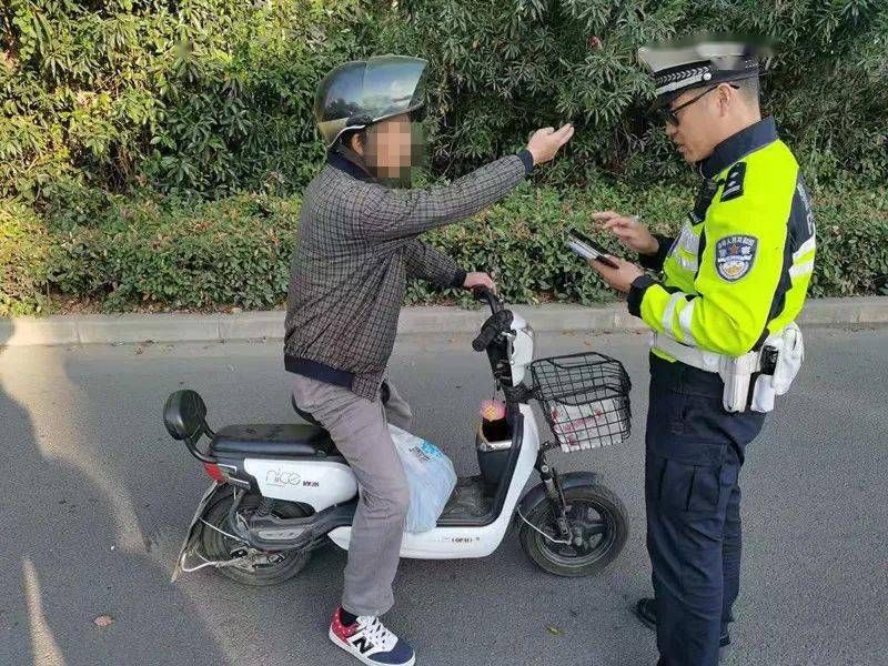 电动车交警不还(48v电动车算是五类车吗)