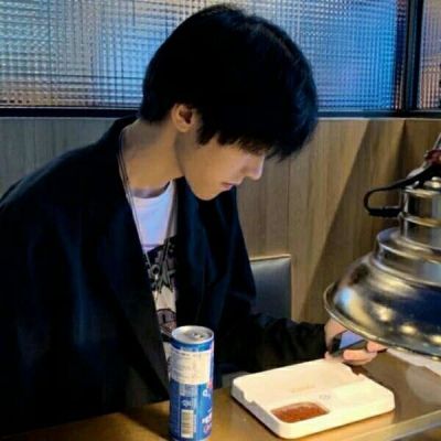 带有星辰四字的男生名字的简单介绍