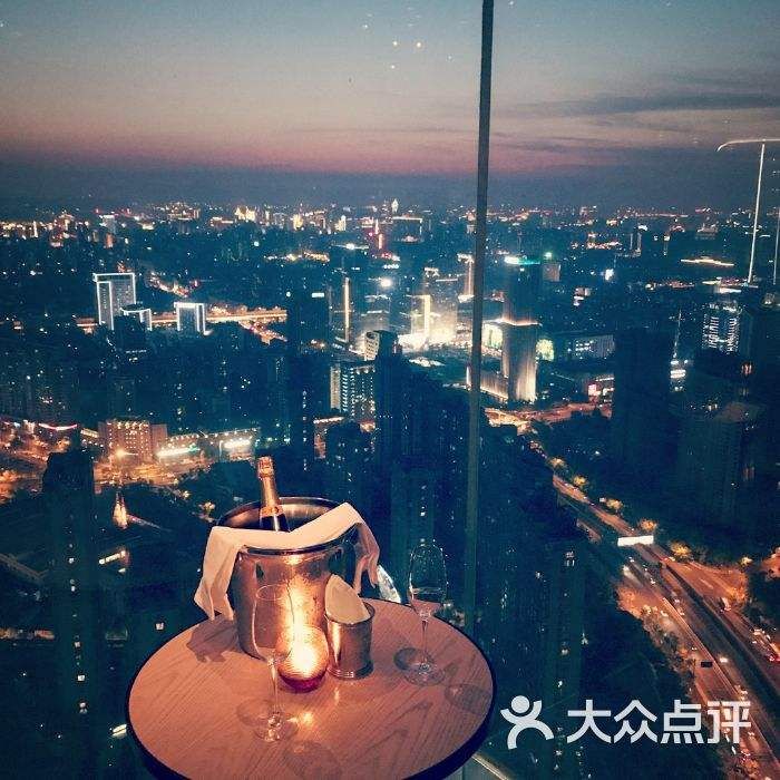 杭州酒吧街在哪个区(杭州ktv出台价格表)