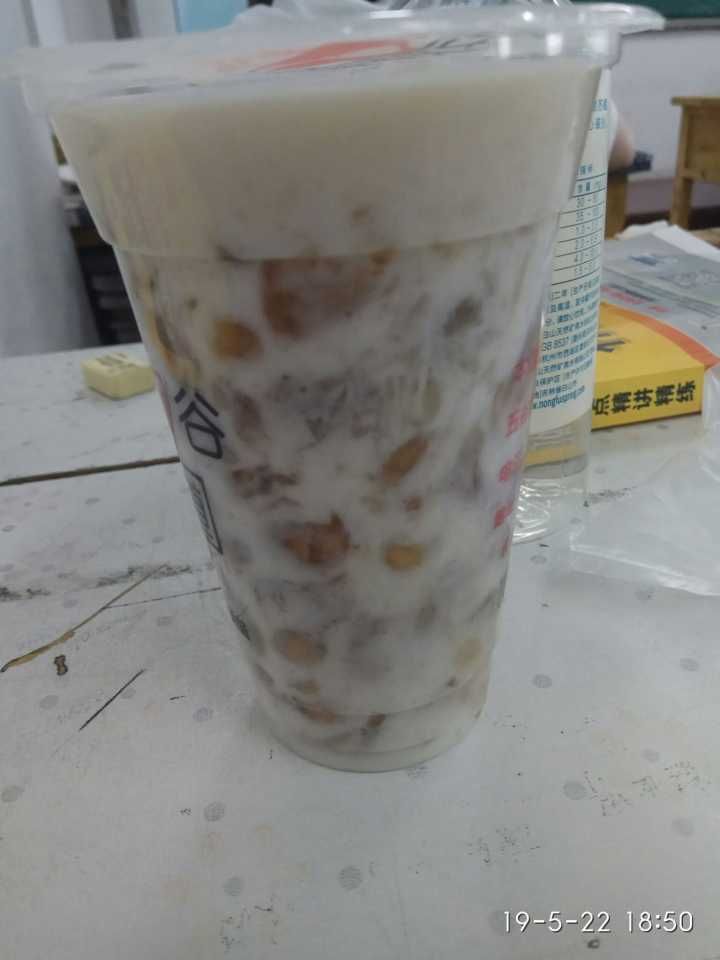 奶茶喝完很恶心(奶茶的制作过程真的很恶心么)