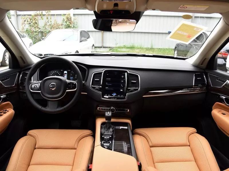 沃尔沃xc90启动在哪里(沃尔沃xc90轻混电瓶亏电)