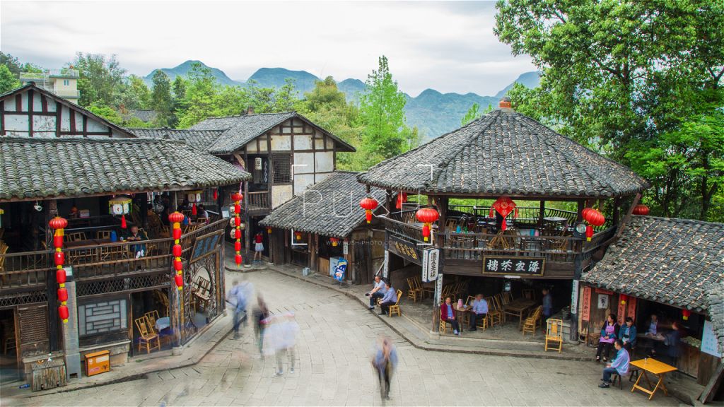 寻龙山在哪里(龙山大峡谷在哪里)