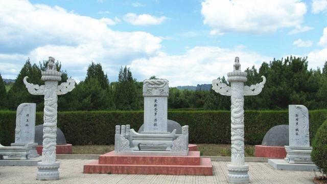 傅仪葬在哪里(傅仪出宫后住在哪里)