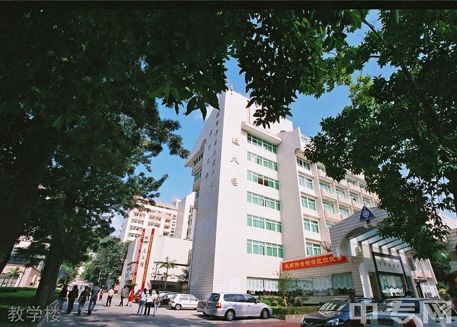 厦门大学在哪个省(厦门大学在哪个省份)