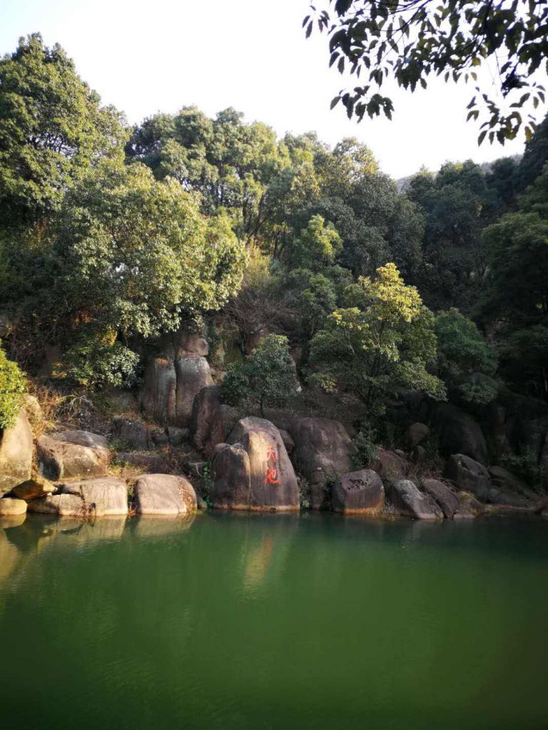 天池山风景区在哪里(湖北南漳天池山风景区图片)