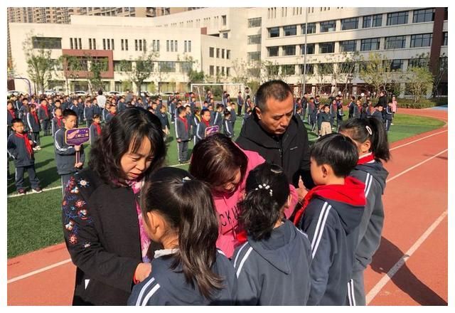 凤凰区河东小学在哪(天津河东凤凰小学招生)