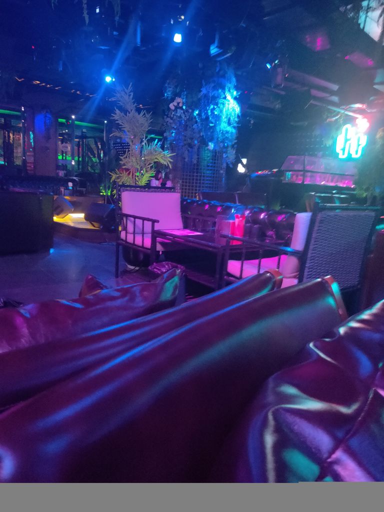 汉中se酒吧在哪(汉中se酒吧在哪里)