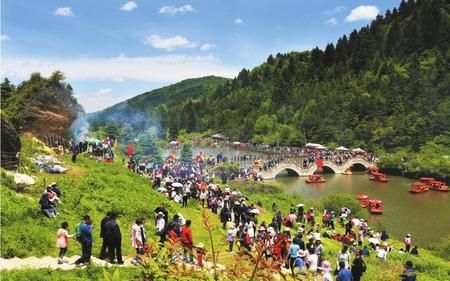 松鸣岩在哪(和政松鸣岩景区)