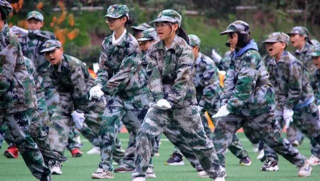 杨家坪中学初中部2021(杨家坪中学高考喜报2021)