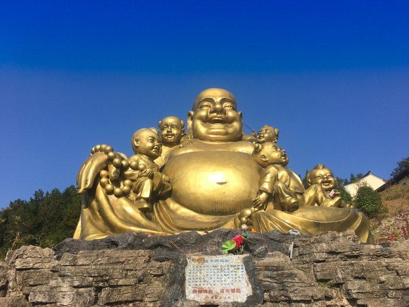 弥勒菩萨道场在哪里(梵净山为什么是弥勒菩萨的道场)