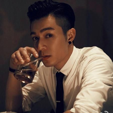 周柏豪图片(周柏豪帅气图片高清)