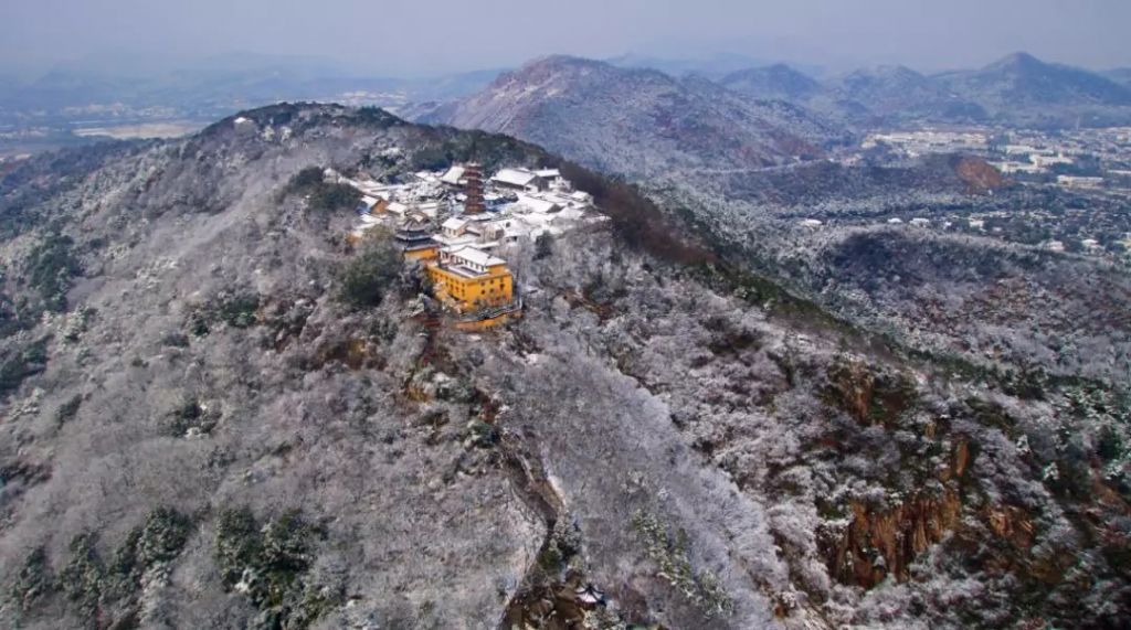 灵言山在哪(灵岩山在哪里)