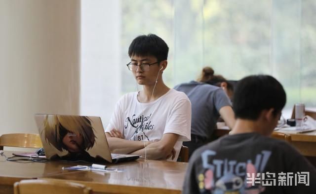 今年大三的学生什么时候考研(今年大三的学生什么时候考研报名)