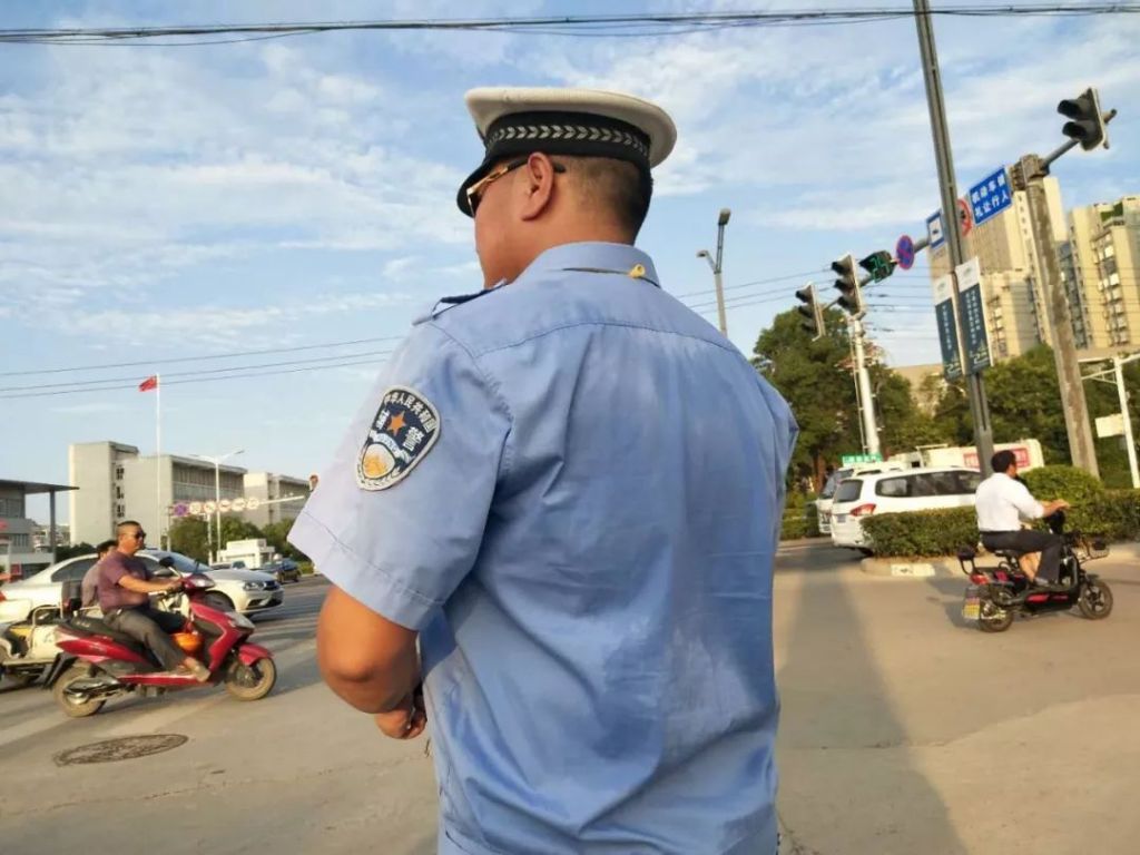 普通人怎么报考警察(社会人员怎么报考警察)