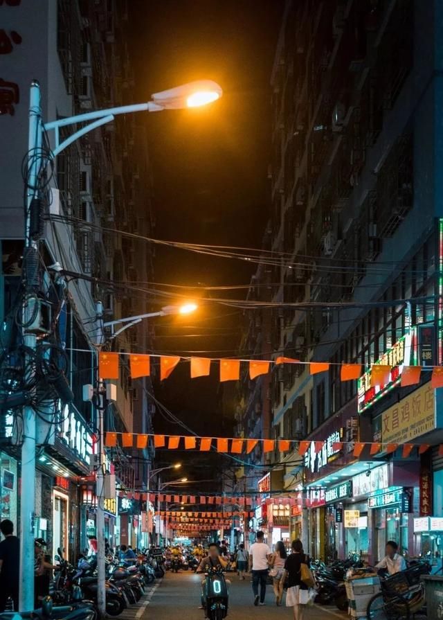 三亚最繁华的地方在哪(三亚最繁华的地段)