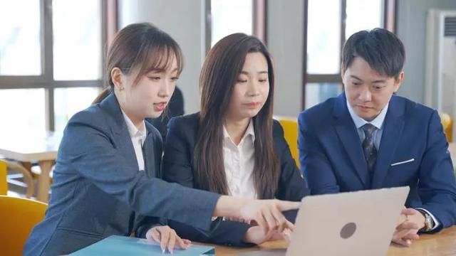 中国律师网怎么查询律师(中国免费律师咨询中心)