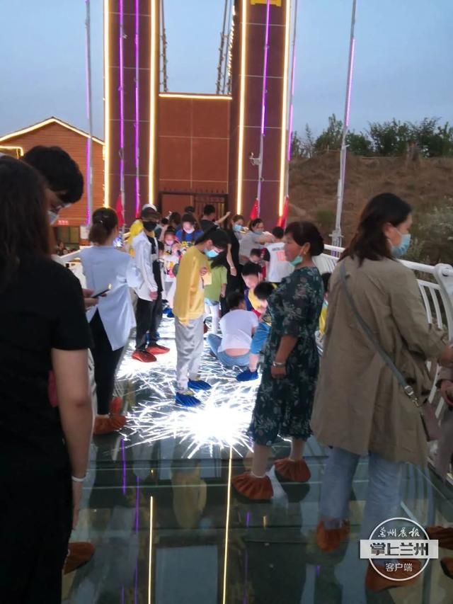 兰州玻璃栈道在哪(兰州玻璃栈道在哪里多少钱一个人)