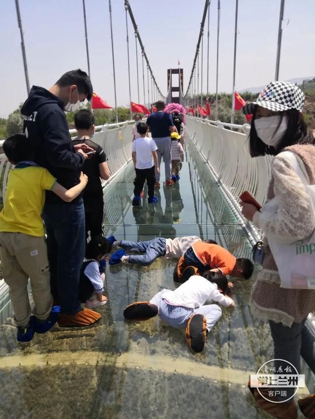 兰州玻璃栈道在哪(兰州玻璃栈道在哪里多少钱一个人)