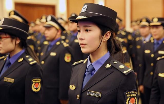 大专如何报考公务员(大专毕业怎么考公务员)